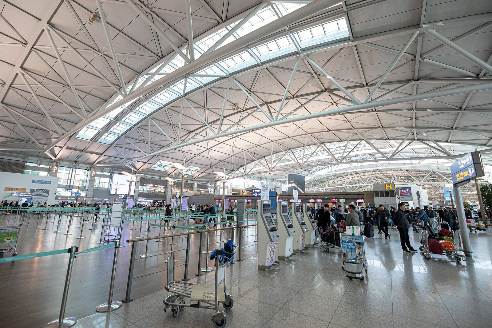 Incheon International Airport Terminal 1 departure hall