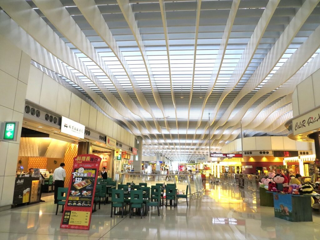 홍콩국제공항 스카이플라자 (CC BY-SA 3.0)